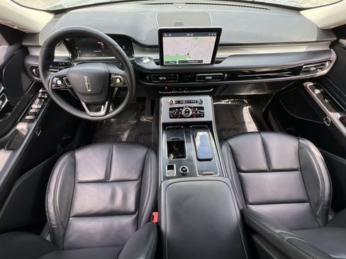 Used 2022 Lincoln Aviator AWD w/ Premium Package image 13