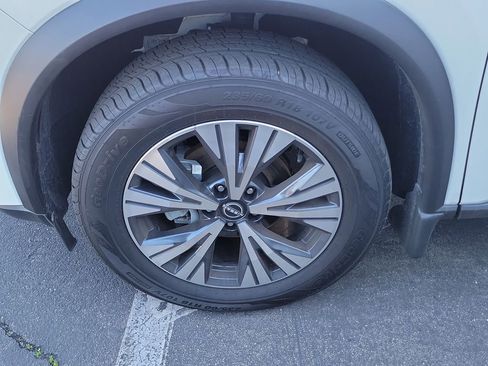 Certified 2023 Nissan Rogue SV image 25