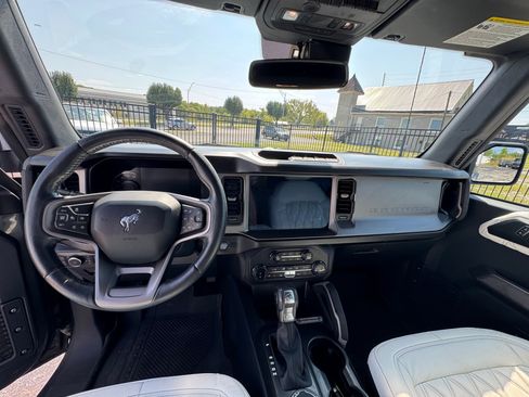 Used 2022 Ford Bronco Outer Banks image 13