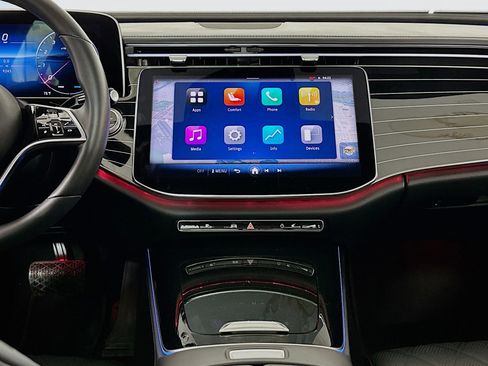 Used 2024 Mercedes-Benz E 350 4MATIC Sedan image 11