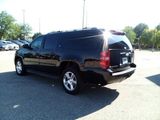 Used 2014 Chevrolet Suburban LT image 3