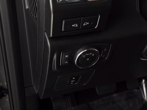 Used 2016 Ford F150 Lariat w/ Equipment Group 502A Luxury image 33