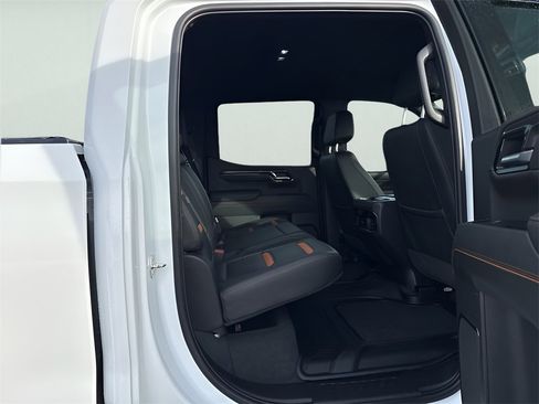 Used 2023 GMC Sierra 1500 AT4 image 11