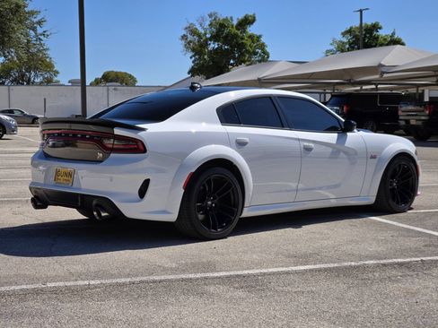 Used 2023 Dodge Charger Scat Pack RWD image 3