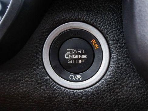 Used 2023 RAM 1500 Big Horn AWD/4WD image 30