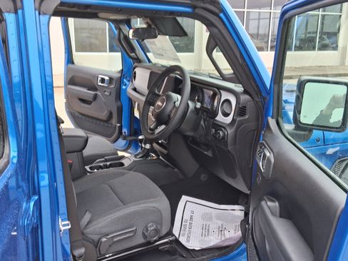 New 2026 Jeep Wrangler Unlimited Sport w/ Convenience Group image 14