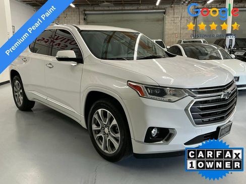 Used 2021 Chevrolet Traverse Premier FWD image 3