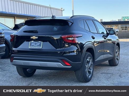 New 2026 Chevrolet Trax LT w/ Driver Confidence Package image 4