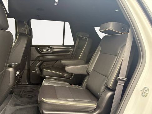 Used 2024 GMC Yukon SLT AWD/4WD image 13