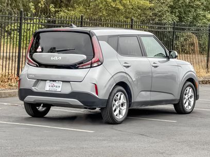 Used 2023 Kia Soul LX w/ Option Group 015