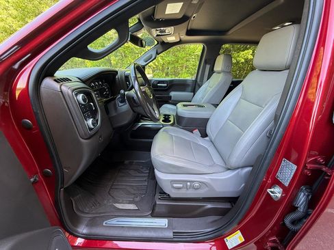 Used 2019 GMC Sierra 1500 SLT w/ SLT Premium Plus Package AWD/4WD image 17