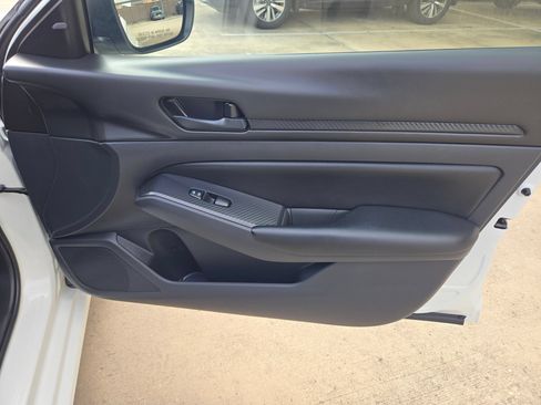 Certified 2025 Nissan Altima 2.5 S FWD image 28