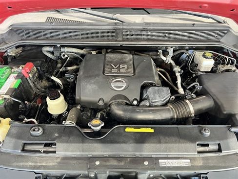 Used 2012 Nissan Titan SV w/ SV Value Truck Pkg image 31