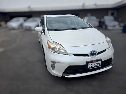 Used 2014 Toyota Prius Four FWD image 5