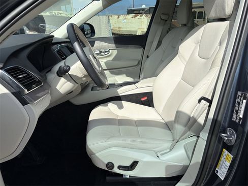 Used 2023 Volvo XC90 B6 Plus w/ Protection Package Premier image 12