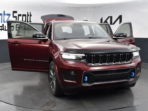 Used 2024 Jeep Grand Cherokee Overland AWD/4WD image 25
