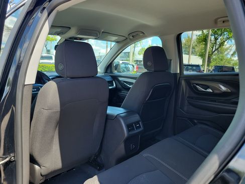 Used 2022 GMC Terrain SLE w/ Driver Convenience Package FWD image 14