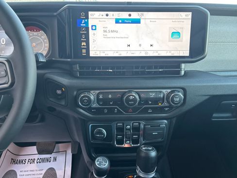 Used 2024 Jeep Wrangler Sport S image 16