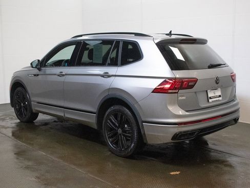 Used 2022 Volkswagen Tiguan SE R-Line image 6