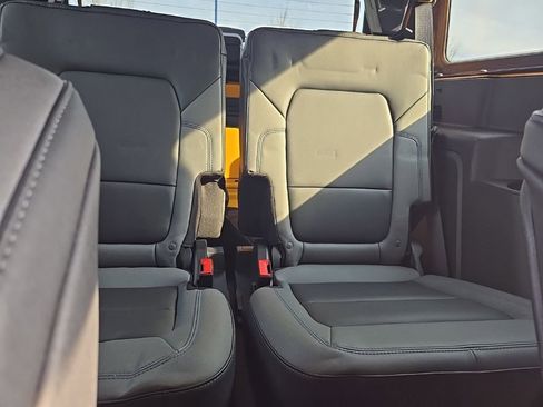 Used 2022 Ford Bronco Black Diamond w/ Sasquatch Package image 19