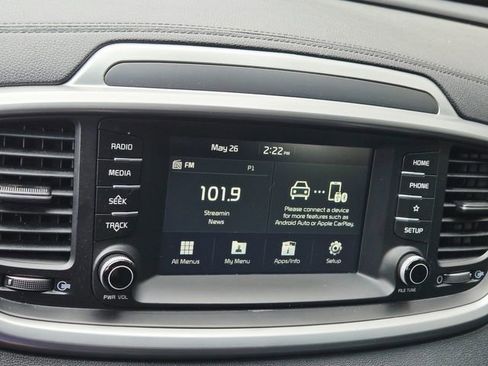 Used 2019 Kia Sorento FWD V6 image 26