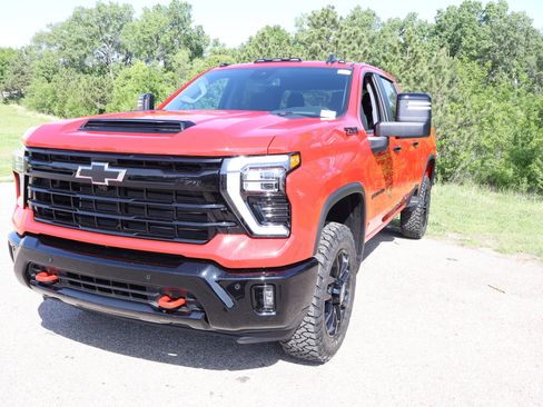 New 2026 Chevrolet Silverado 2500 LT w/ Trail Boss Package AWD/4WD image 11
