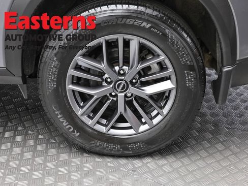 Used 2023 Nissan Rogue S AWD/4WD image 8