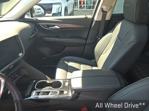 Used 2023 Buick Envision Avenir AWD/4WD image 10