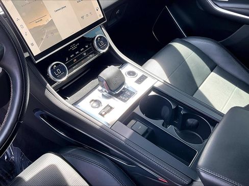 Certified 2022 Jaguar F-PACE SVR AWD/4WD image 17