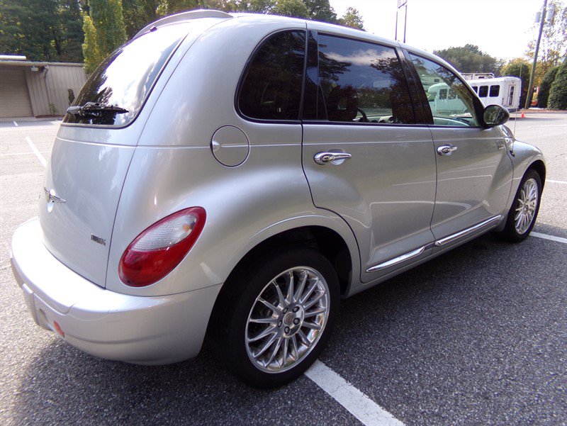 Used 2008 Chrysler PT Cruiser Touring FWD image 6
