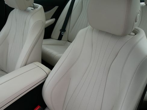 Used 2020 Mercedes-Benz E 350 Sedan image 11