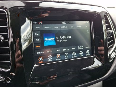 Used 2019 Jeep Compass Latitude image 17