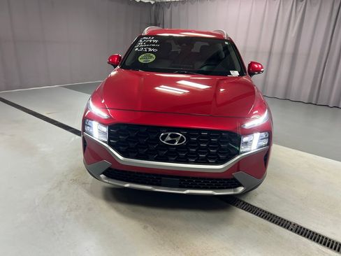Used 2023 Hyundai Santa Fe SEL image 2