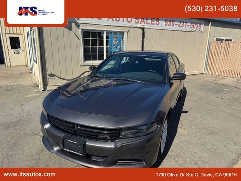 Used 2020 Dodge Charger SXT image 1