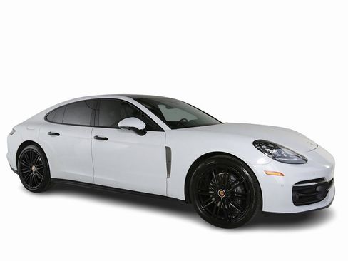 Used 2023 Porsche Panamera 4 Platinum Edition w/ Assistance Package image 12