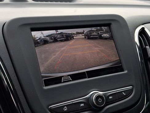 Used 2023 Chevrolet Equinox RS AWD/4WD image 17