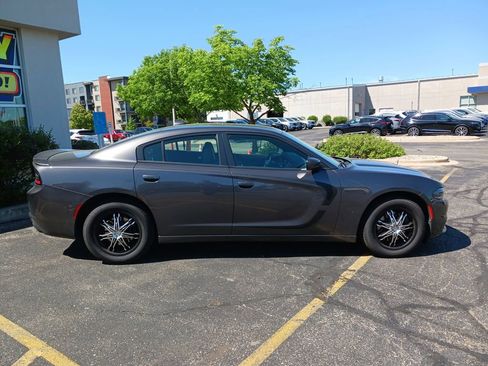 Used 2017 Dodge Charger SXT w/ AWD Plus Group image 3