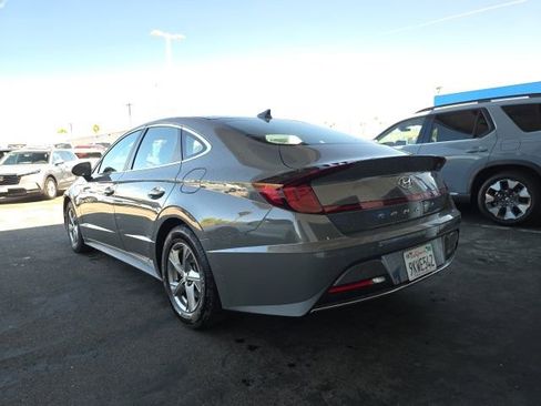 Used 2023 Hyundai Sonata SE w/ Preferred Accessory Package FWD image 12