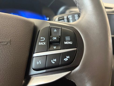 Used 2020 Ford Explorer Platinum w/ Premium Technology Package AWD/4WD image 33