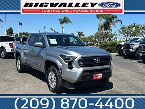 Used 2024 Toyota Tacoma SR5 AWD/4WD image 1