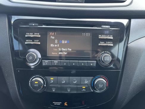 Used 2015 Nissan Rogue S AWD/4WD image 14