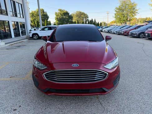 Used 2020 Ford Fusion SE image 2