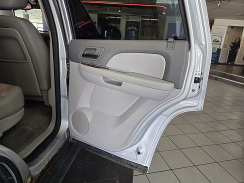 Used 2010 Chevrolet Tahoe LT AWD/4WD image 15