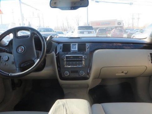 Used 2010 Cadillac DTS Luxury image 43