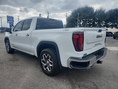 Used 2022 GMC Sierra 1500 SLT w/ SLT Convenience Package image 5