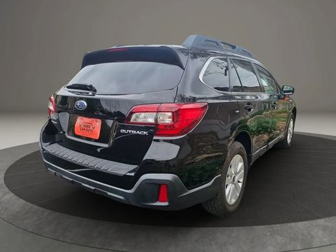 Used 2019 Subaru Outback 2.5i Premium image 5