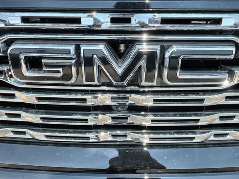 New 2026 GMC Canyon Denali w/ LPO, Denali Black Edition image 32