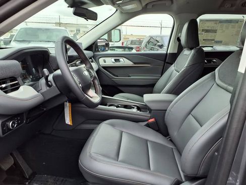New 2026 Ford Explorer Active w/ Active Comfort Package RWD image 10