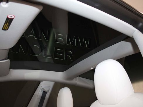 Used 2023 Tesla Model 3 Performance image 11