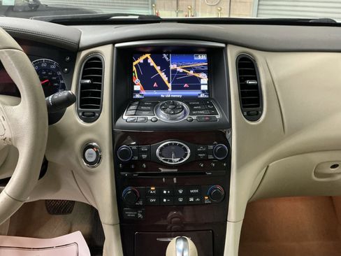 Used 2010 INFINITI EX35 Journey image 24